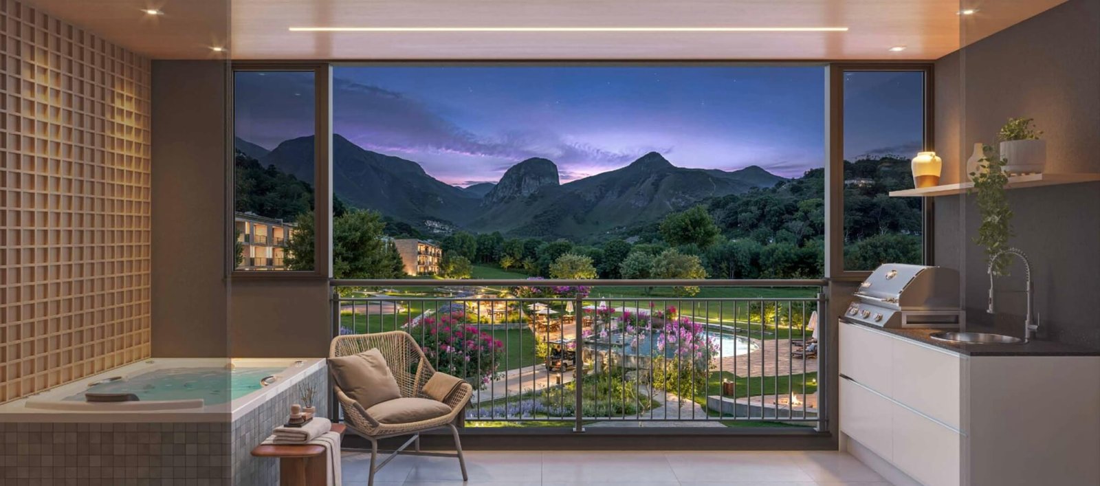 Varanda com jacuzzi no Golf Club Resort Teresópolis e vista para as montanhas